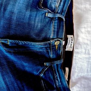 Frame Skinny Jeans with 2 level raw hem. Great condition and great fit